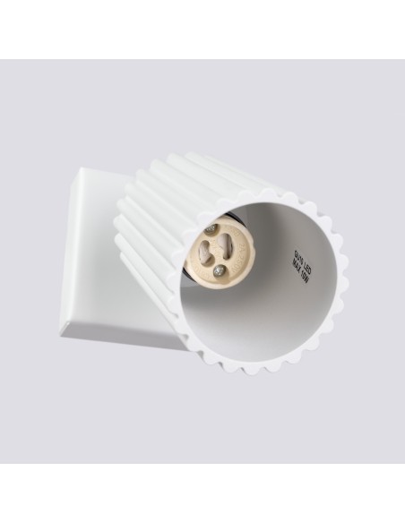 Aplique KARBON blanco