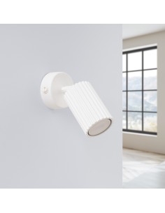 Aplique KARBON blanco con interruptor 2