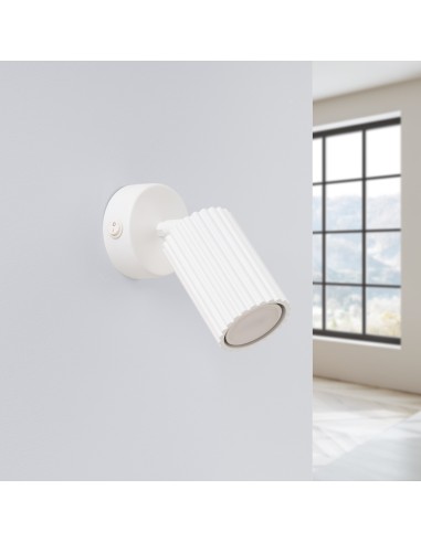 Aplique KARBON blanco con interruptor