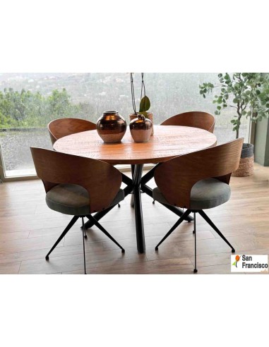 Silla giratoria de diseño en ambiente de comedor c